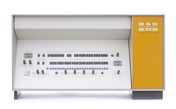 صفحه‌فرمان کامپیوتر SDS 940