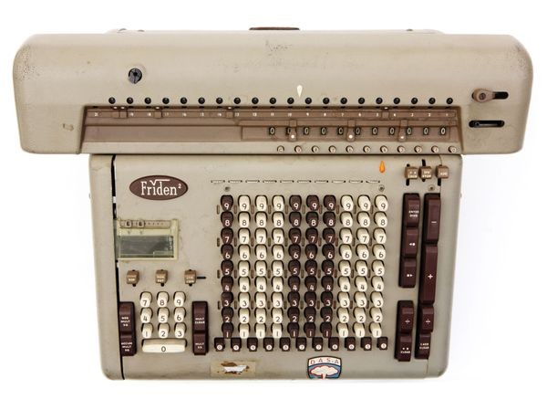 ماشین‌حساب فرایدن SRQ-103