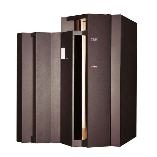 کامپیوتر بزرگ IBM Z900
