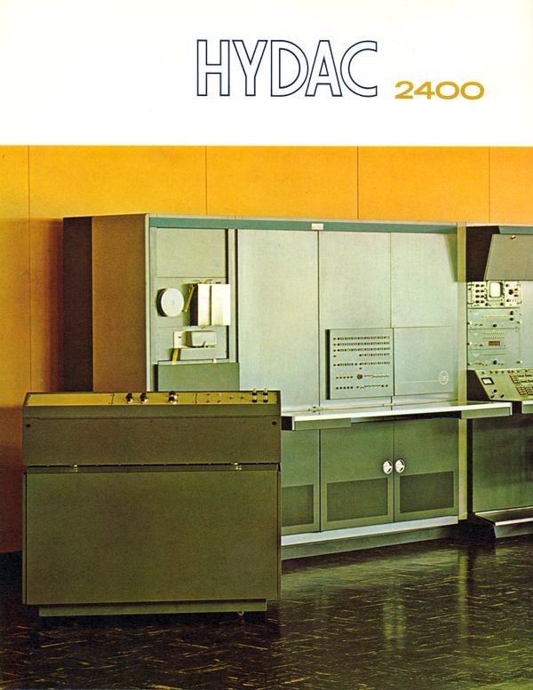 کتابچۀ رایانهٔ ترکیبی دیجیتال-آنالوگ HYDAC 24002